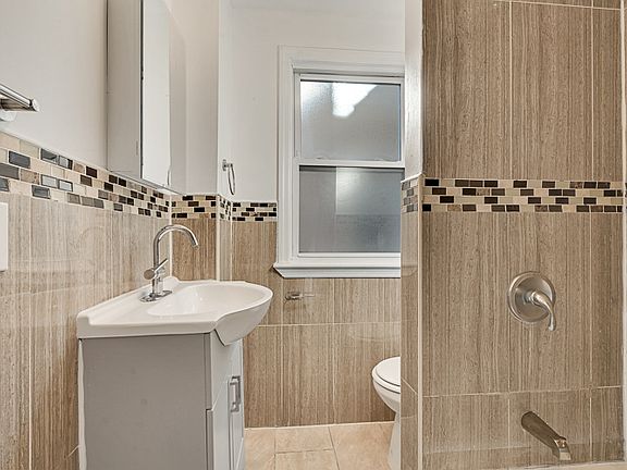 5th image of 110 N 17th St #201