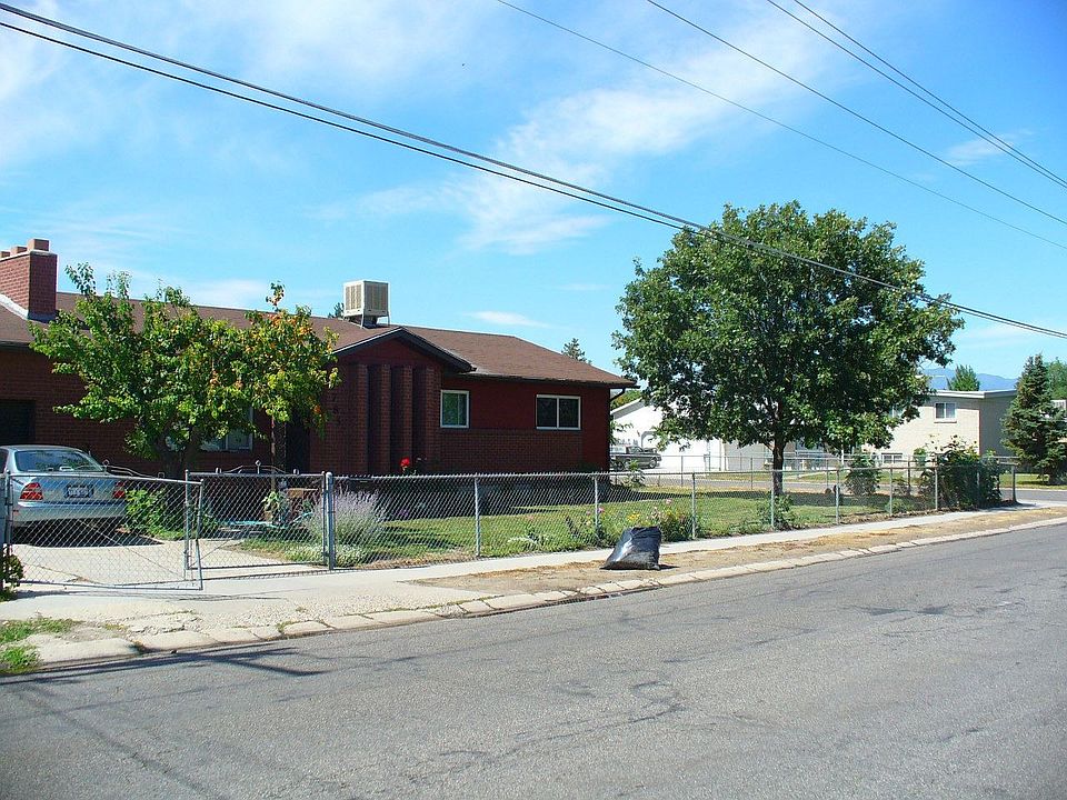 Front w/ Oak Tree