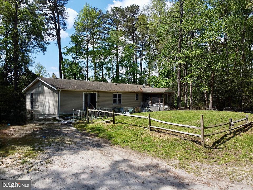 1st image of 32685 Daisey Rd