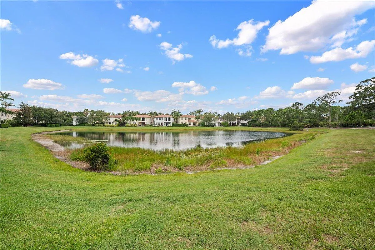 Building Photo - 877 Taft Ct