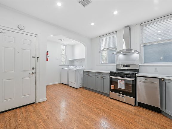 3rd image of 24 Belmont Ave Floor 1