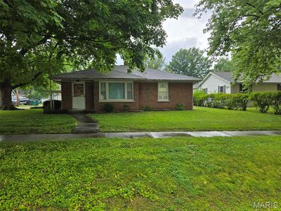 571 15th St, Carlyle, IL, 62231