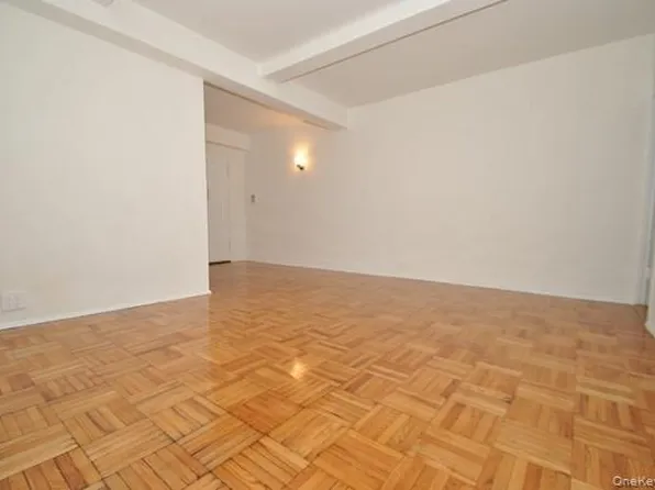 1501 Metropolitan Avenue #11G, Bronx, NY 10462
