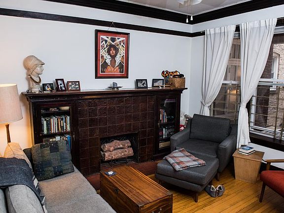 3rd image of 1262 W Winnemac Ave #1R