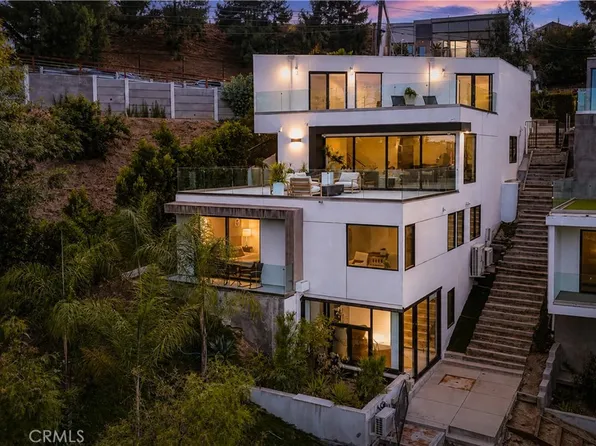 5170 Medina Rd, Woodland Hills, CA 91364