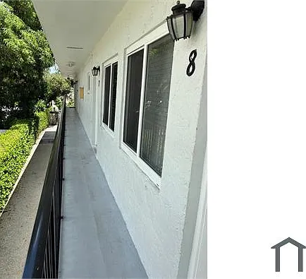 1911 NW Flagler Ter #5 — Photo 4