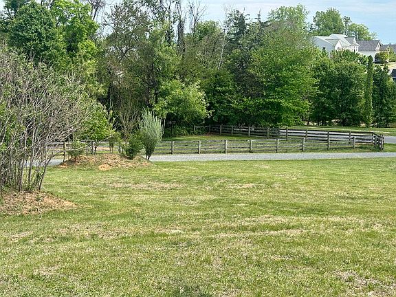 4th image of 16390 Wayland Rd