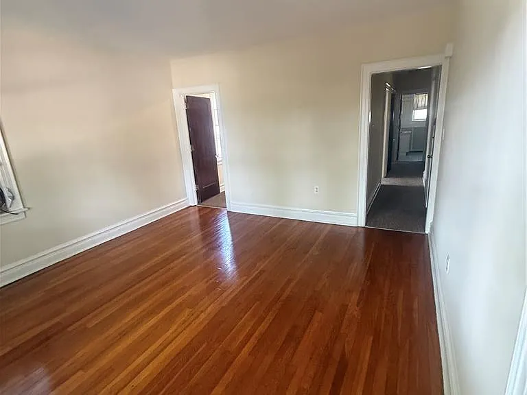 2403 W Allen St #2 — Photo 13