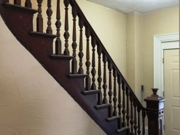 246 Essex St APT 3