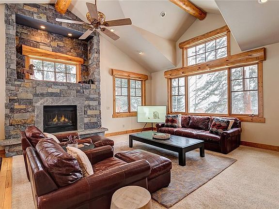 5th image of 995 Whispering Pines Cir