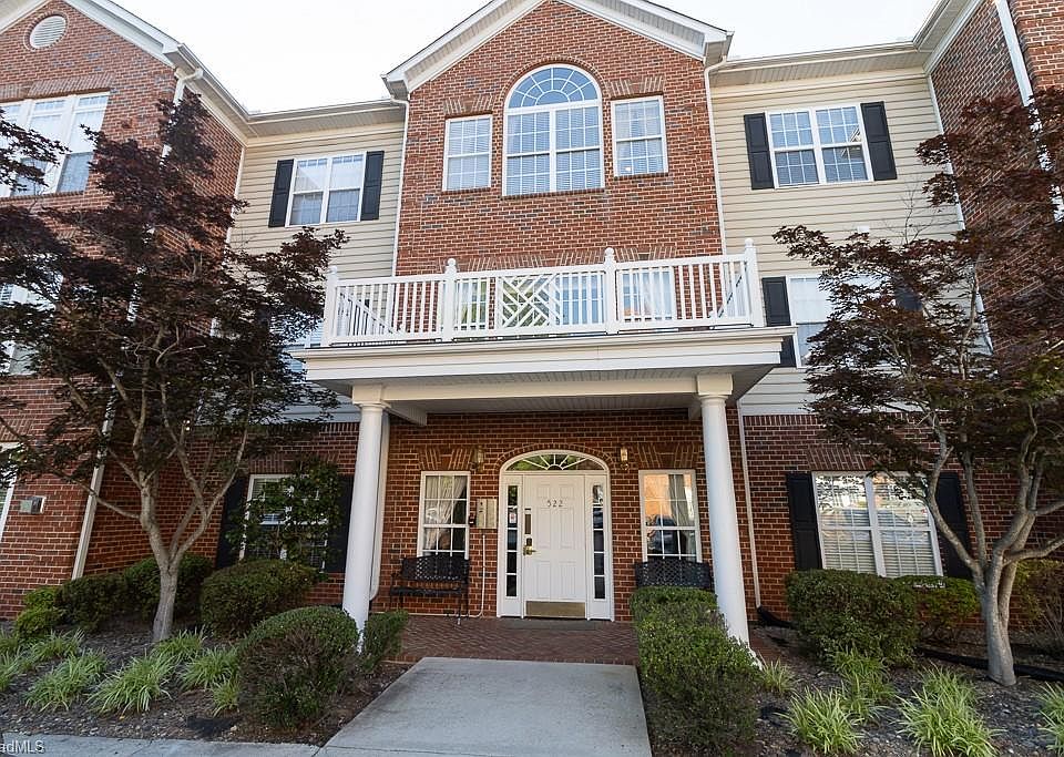 1st image of 522 College Rd APT 104