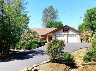 19137 Hollow Ln, Redding, CA 96003