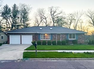 6315 N Post Oak Rd, Peoria, IL 61615