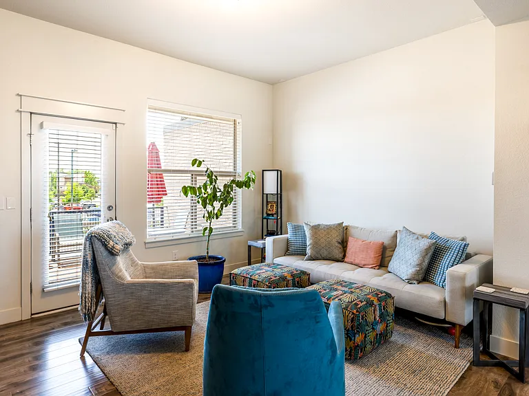 10341 Martin Luther King Blvd — Photo 11