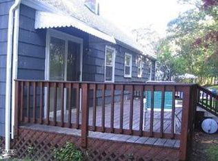 127 Samp Mortar Dr, Fairfield, CT 06824