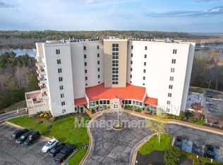 301 Beacon Ridge Dr UNIT 109, Hopewell, VA 23860