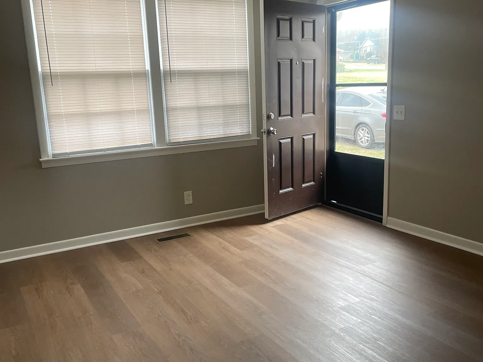 2 bed, 980 sqft, $1,310 — Photo 3