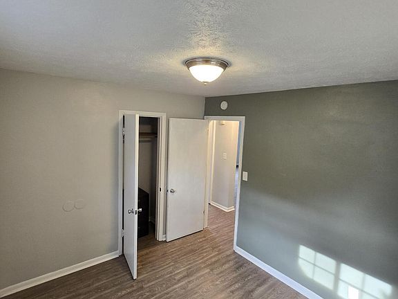 5th image of 1253 Latham Ave