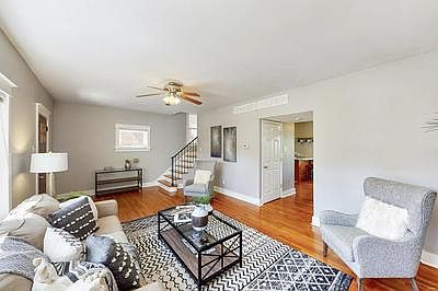 4th image of 5815 Pershing Ave