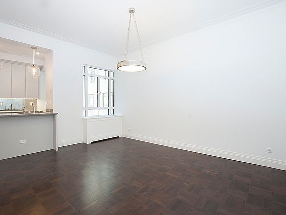 5th image of 25 Central Park W APT 18I
