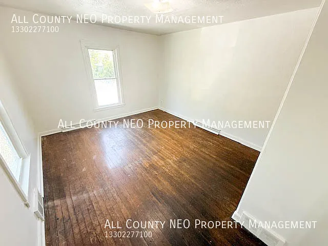 859 Brown St #DOWN — Photo 8