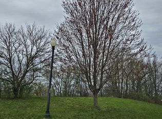 7385 English Oak Ln, Spring Grove, IL 60081