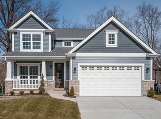 223 Reedway Ln, Saint Louis, MO 63122