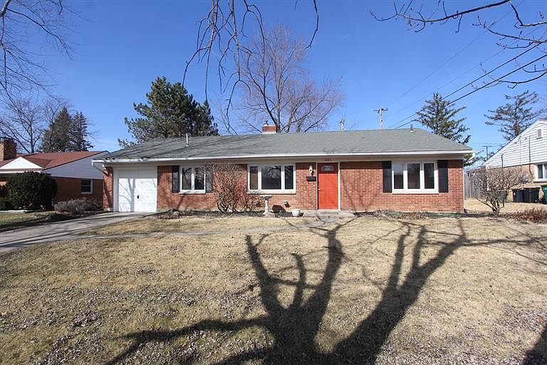 1st image of 841 Fairacres Dr