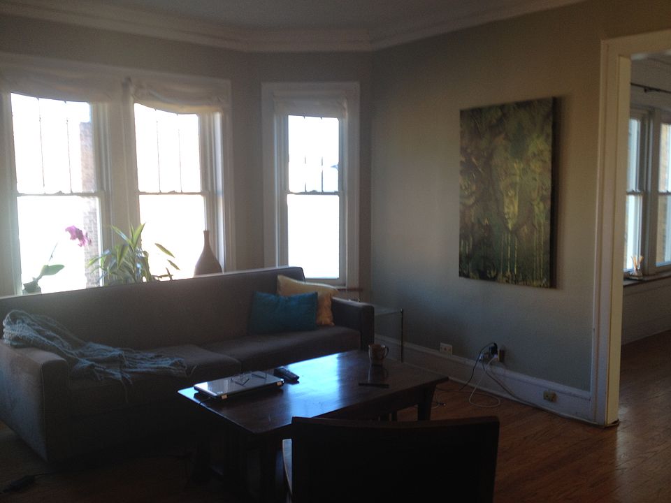 1st image of 1463 W Summerdale Ave APT 3A