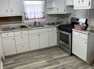 724 Charette Rd, Philadelphia, PA 19115