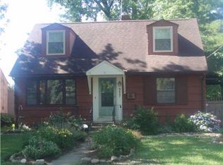 957 E Dunedin Rd, Columbus, OH 43224