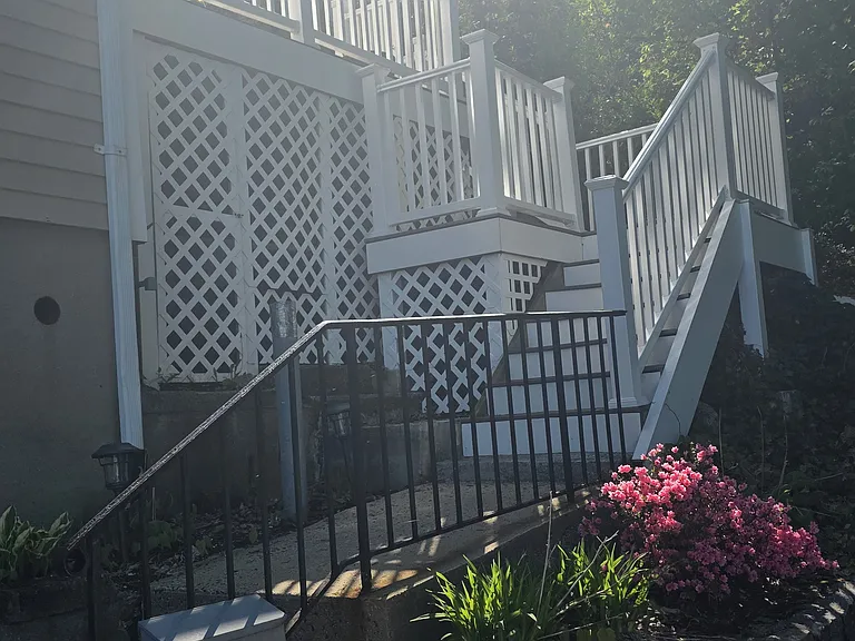 Ashford Ave — Photo 3