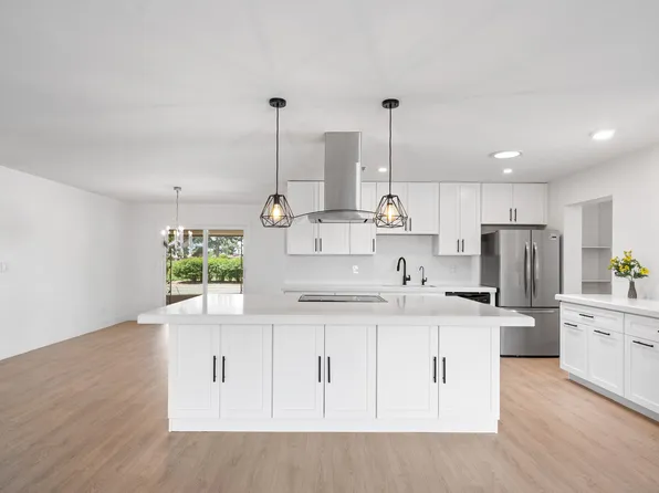 11220 N 109th Ave, Sun City, AZ 85351