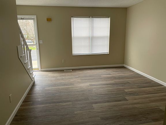 2nd image of 7626 Sancroft Rd #7640