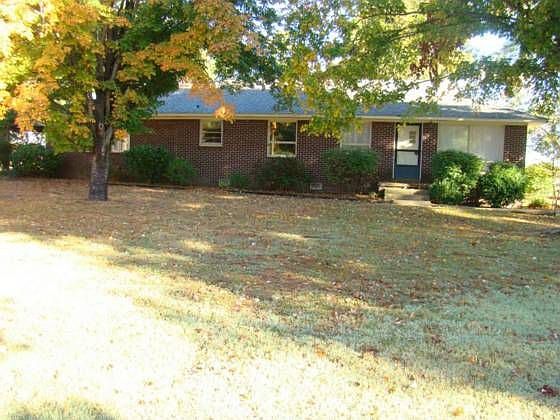 1st image of 904 Sherwood Dr