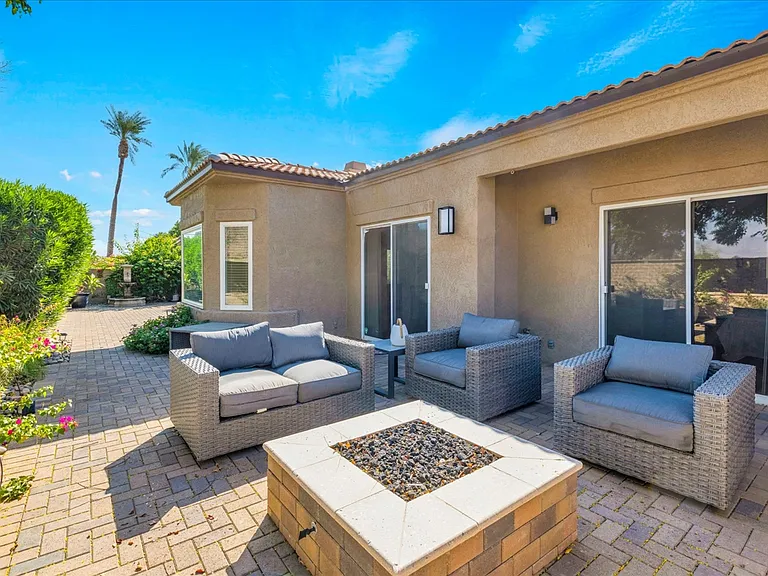 48137 Vista Cielo — Photo 32