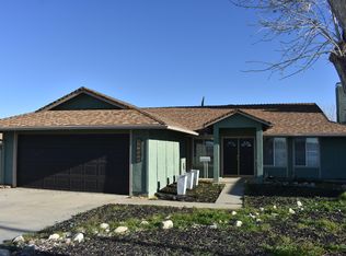 39008 Dianron Rd, Palmdale, CA 93551