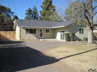 270 Sunset Dr, Red Bluff, CA 96080