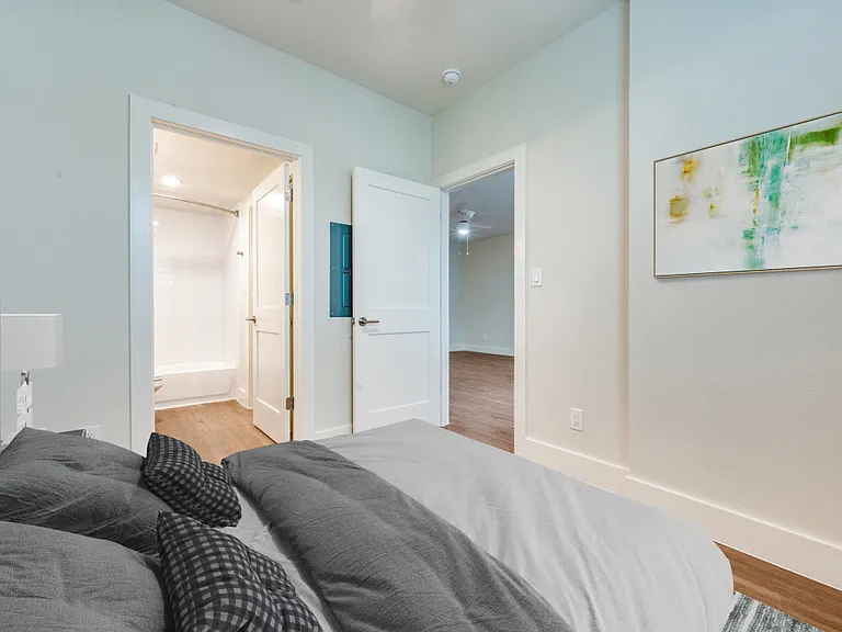 5317 Reiger Ave #202 — Photo 12