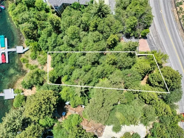 27457 N Bay Rd, Lake Arrowhead, CA 92352