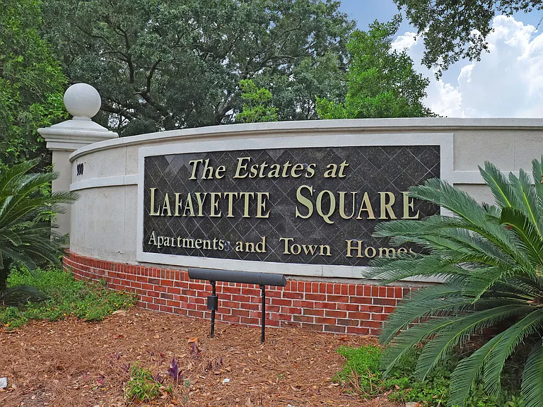 The Estates At Lafayette Square — Photo 44