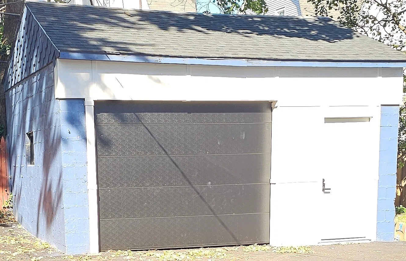 Studio, 300 sqft, $300 — Photo 3