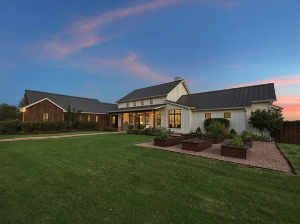 1600 S Weyand Rd, Round Top, TX 78954