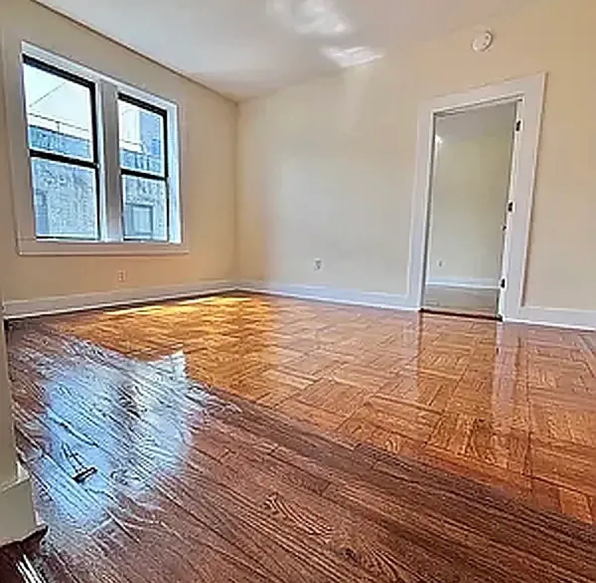 558 Parkside Avenue — Photo 2