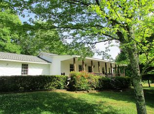 267 Pleasant Grove Rd #2, Ellijay, GA 30540