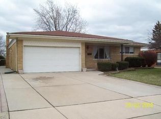 30160 Autumn Ln, Warren, MI 48088