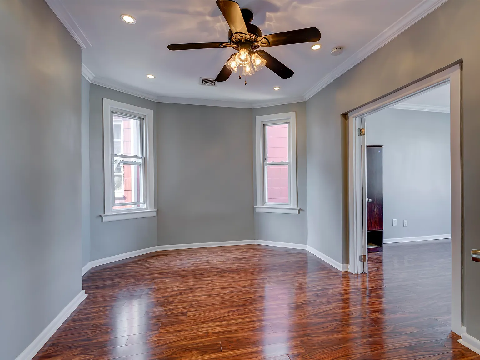 3 bed, 1.5 bath, 1000 sqft, $2,600 — Photo 3