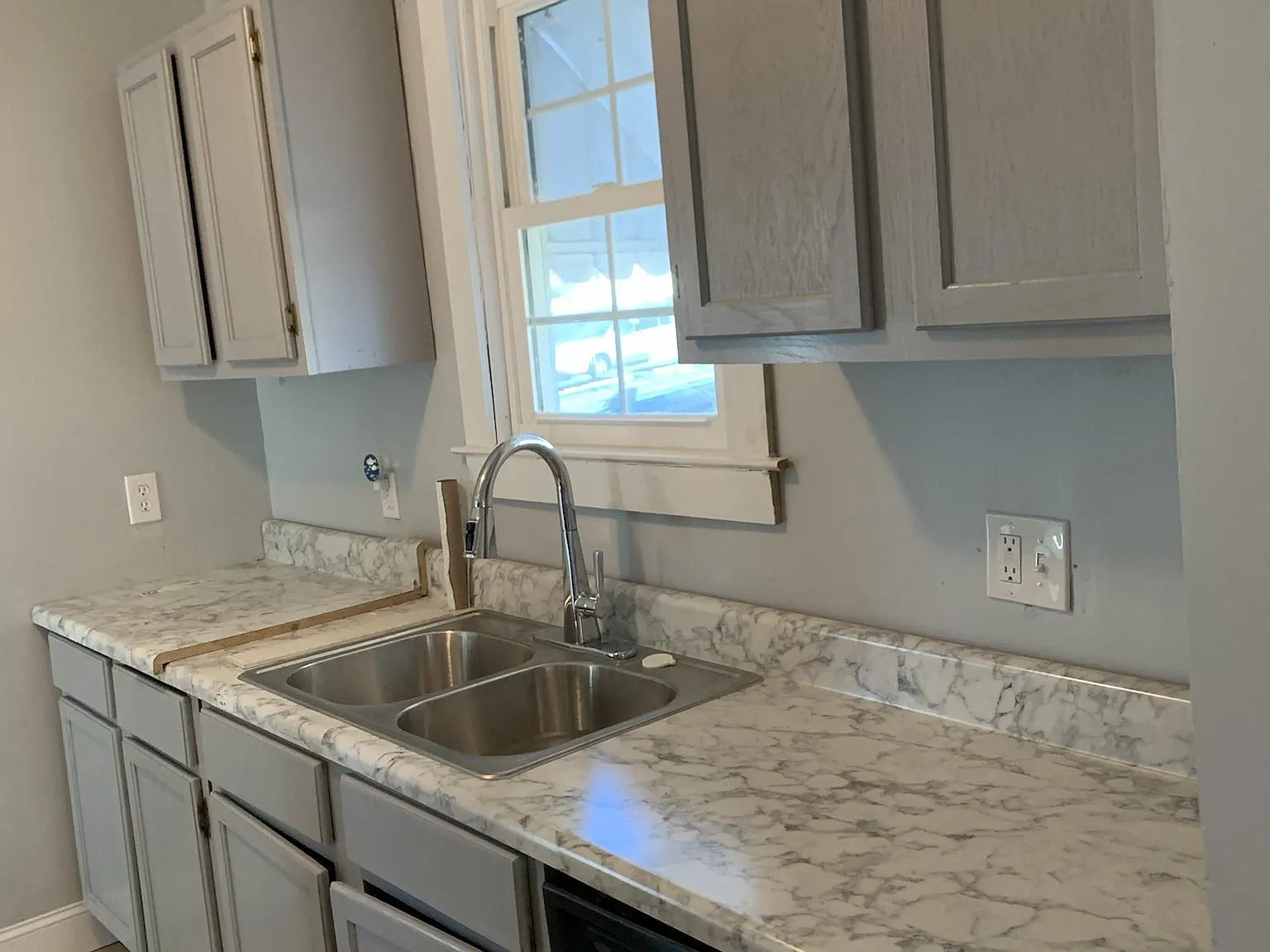 8 Virnelle Street — Photo 2