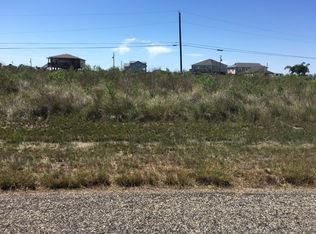 235 Forest Oak Ln, Rockport, TX 78382