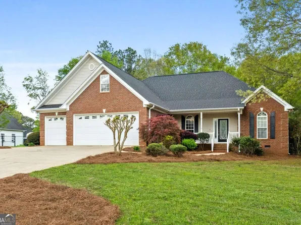 227 Willow Ridge Ln, Jackson, GA 30233